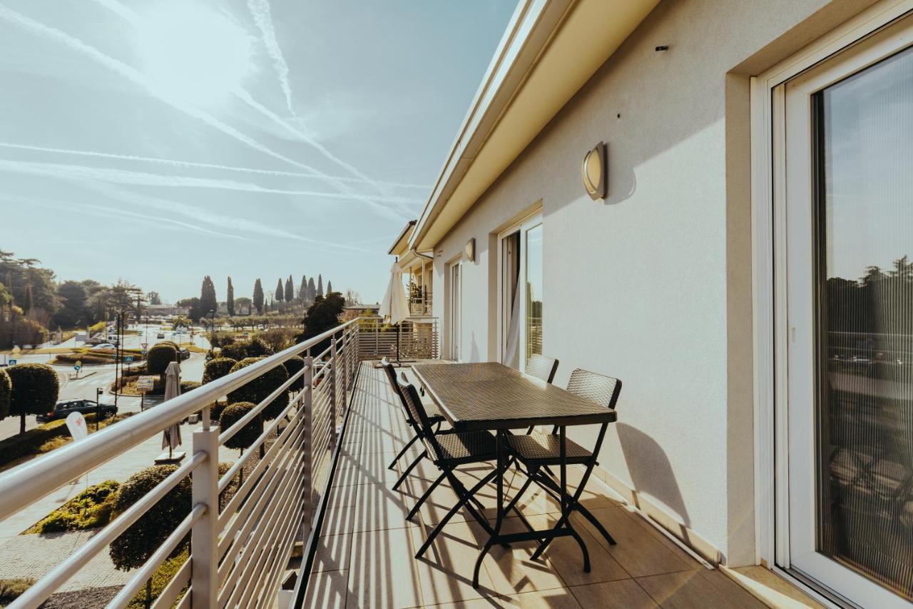 Ferienwohnung The Attico Padenghe sul Garda Exterior foto