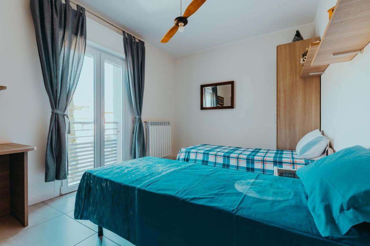 Ferienwohnung The Attico Padenghe sul Garda Exterior foto