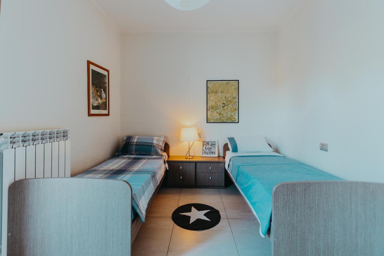Ferienwohnung The Attico Padenghe sul Garda Exterior foto
